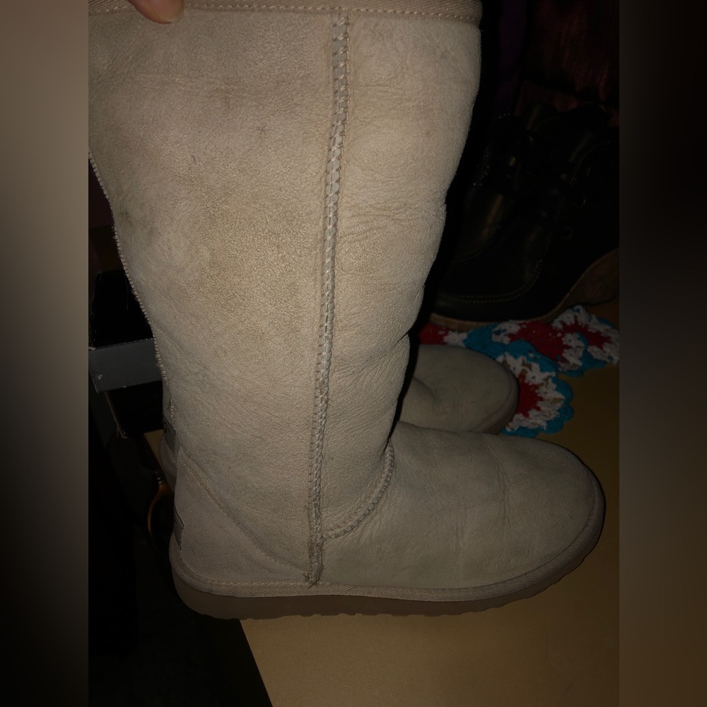 Uggs With Fur - image 8